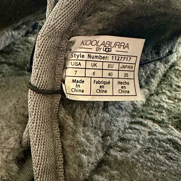 Ugg Koolaburra gray slides size 7 - Picture 5 of 5